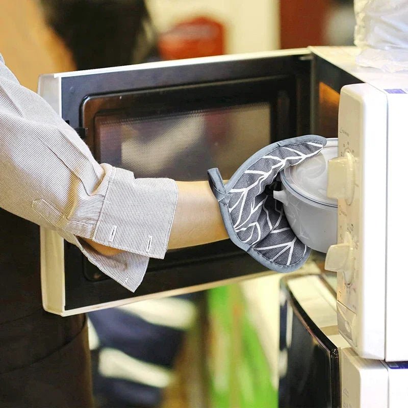 2pcs Kitchen Potholders Pad and Stove Oven Gloves Set Mitts Heat Resistant Thermal Anti - heat Take Hot Pot Cooking Baking Gloves - Checkouts UK