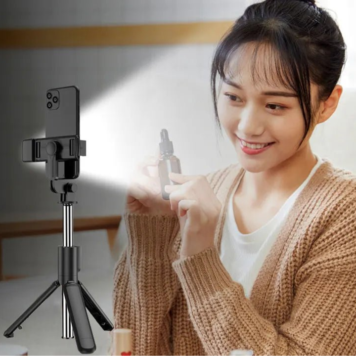 Portable Bluetooth Selfie Stick Retractable Multifunctional 103CM Phone HoldeTripod With Selfie light Wireless Remote Shutter - Checkouts UK