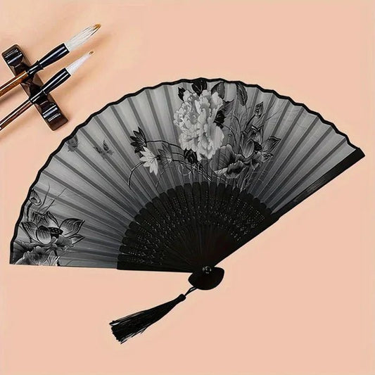Elegant, Sustainable, and Functional – Why a Bamboo Folding Fan Is Your Summer Must-Have - Checkouts USA