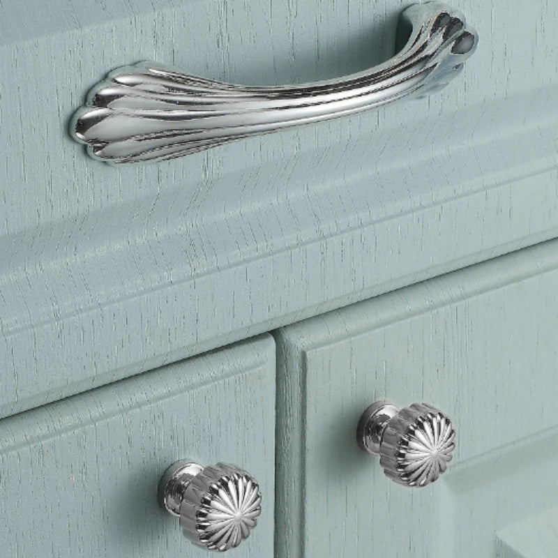 Vintage Brass Furniture Handles Bronze Handles for Cabinets and Drawers Hardware Fitting Kitchen Cabinet Drawer Handles - Checkouts USA